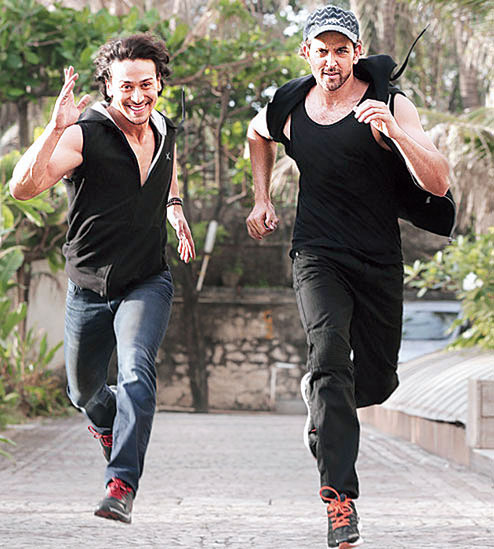 tiger shroff and hrithik roshan race against each other