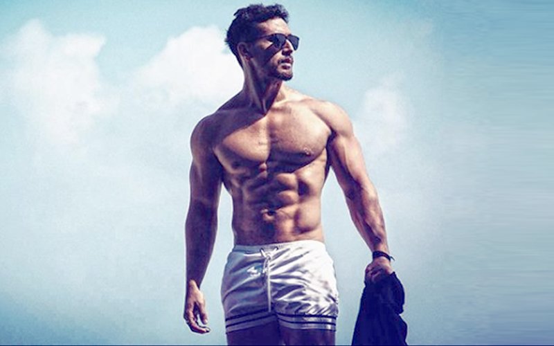 VIDEO: Tiger Shroff MESMERISES As He Kicks, Punches & Flaunts His Droolworthy Abs