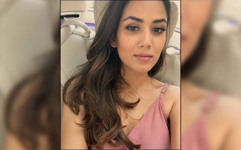 Karwa Chauth 2020: Snapshots From Mira Rajput's 2019 Celebrations When She Looked Ethereal In A Pink Leheriya Saree