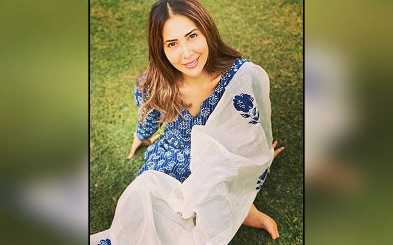 Kim Sharma Loves Sporting Bikinis And Has A Perfectly Toned Hot-Bod Tailor Made For Beach Wear- Pics Here