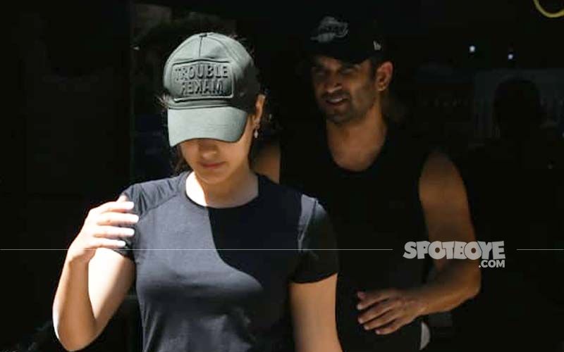 Sushant Singh Rajput Death: Actor’s Last Pictures Before Lockdown Began With GF Rhea Are Going Viral; The Smile Will Be Missed