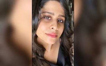 Actress Sai Tamhankar Delighted To Be Finally On The Set With Prasad Oak For Shoot Of Maharashtrachi Hasyajatra