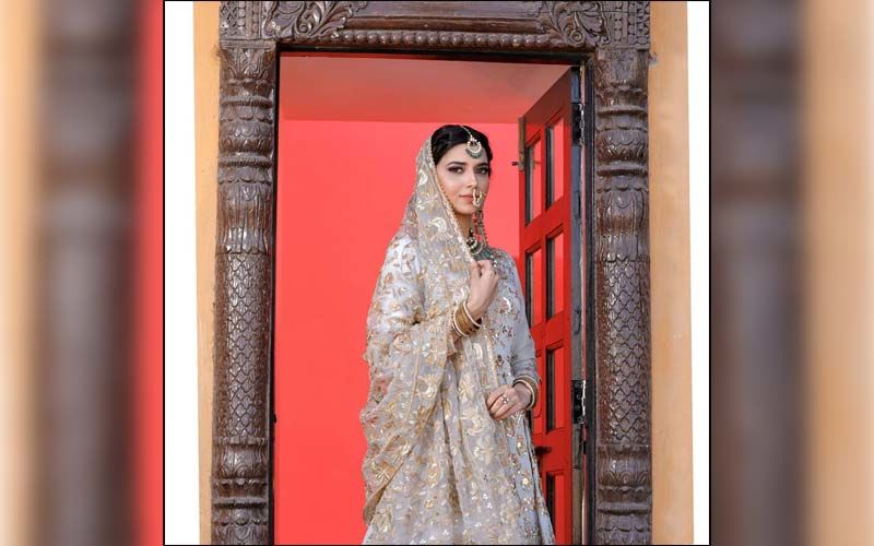 Nimrat Khaira Shares Another BTS Video Of Her Latest Song 'Sohne Sohne Suit'