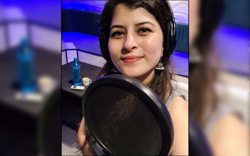 Singer Savaniee Ravindra Resumes Recording For Her Upcoming Songs