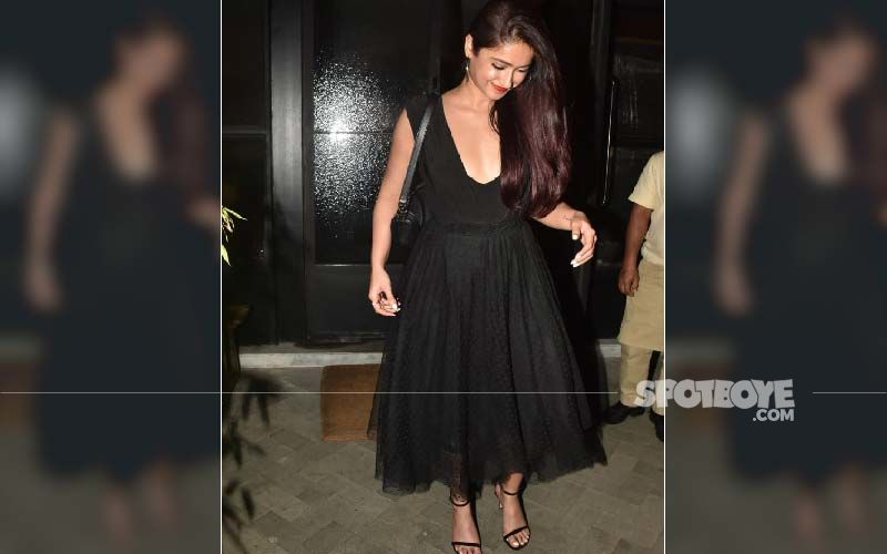 Ileana D’Cruz Slays In a Black Dress As She Steps Out For Dinner Date With A Friend