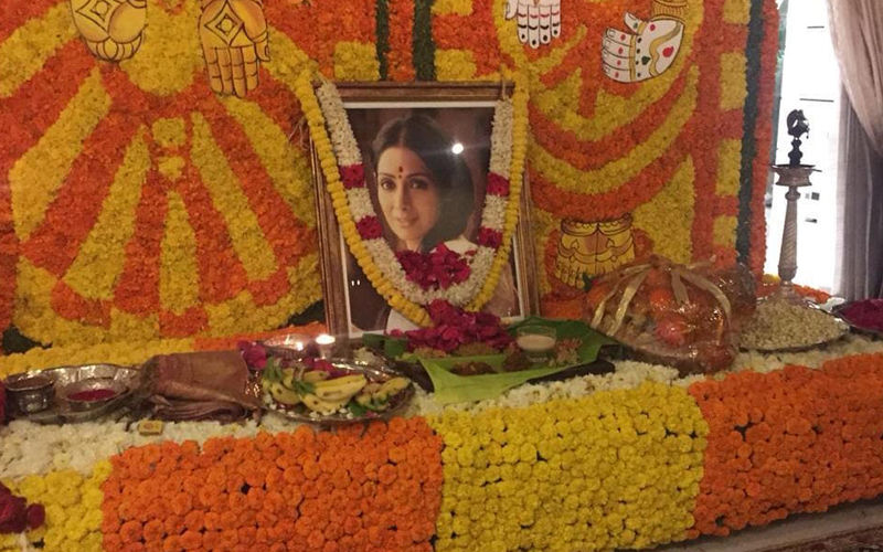 Sridevi’s 1ST Death Anniversary: Janhvi Kapoor And Khushi Kapoor Pray For Mom – Inside Pictures