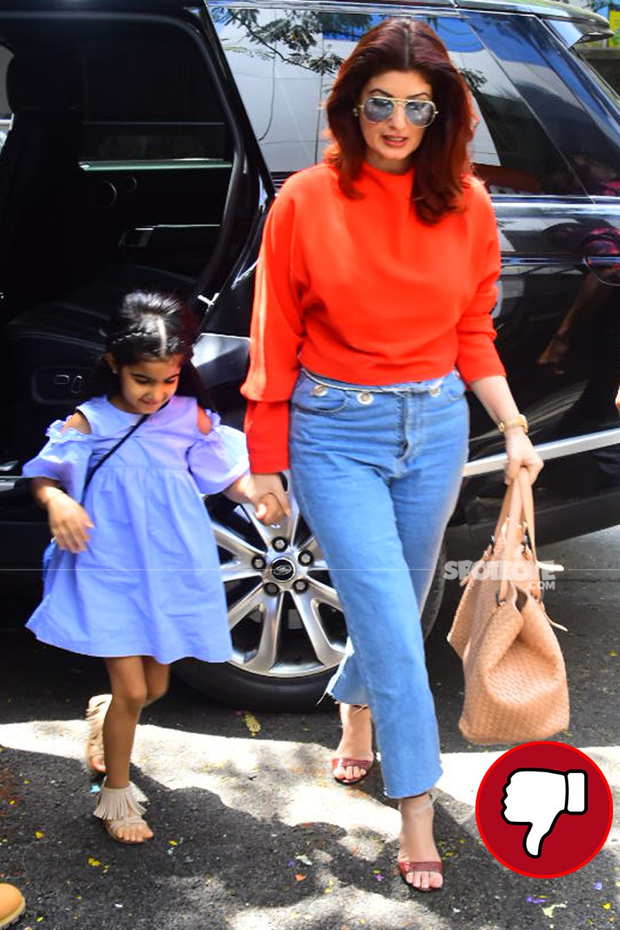 twinkle khanna snapped post lunch