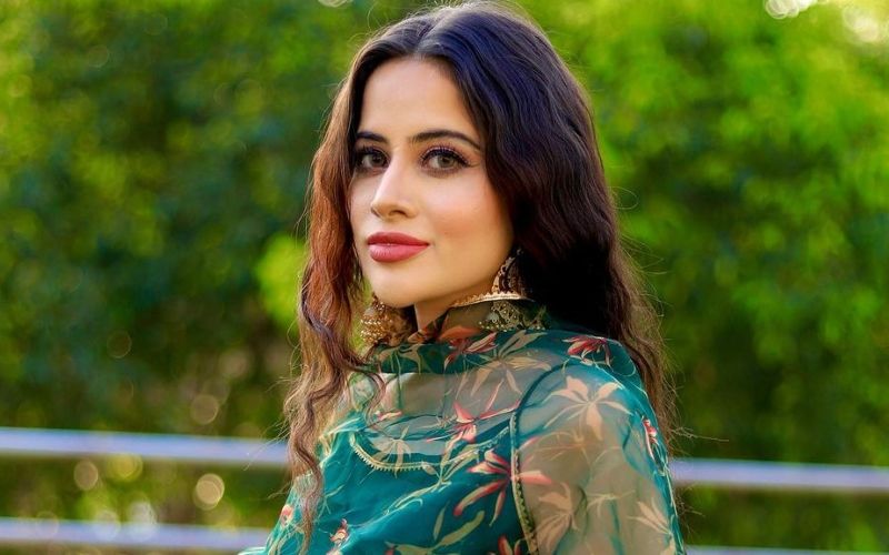 OMG! Uorfi Javed ENGAGED? Social Media Star’s Photos With A Mystery Man Goes VIRAL, Leaves The Internet Shocked- Check It Out