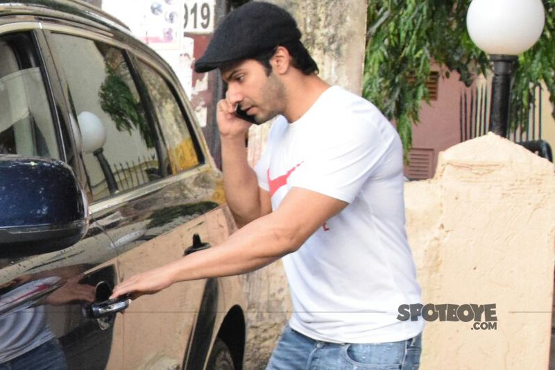 varun dhawan getting into his car