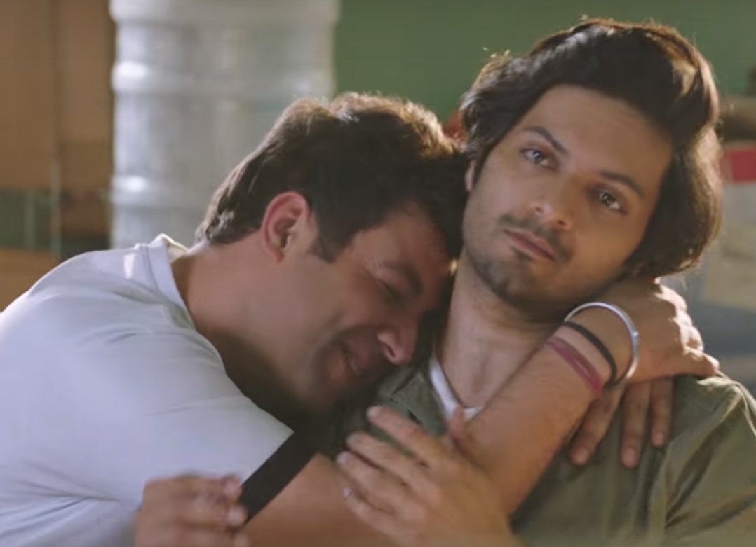 varun sharma and ali fazal in fukrey returns