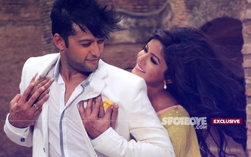 It's Actor Vatsal Seth That Firangi's Ishita Dutta Is Marrying Right Now In ISKCON. WATCH THE SAAT PHERAS