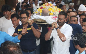 अजय देवगन ने अपने पिता को नाम आंखों से दी विदाई, देखें वीडियो