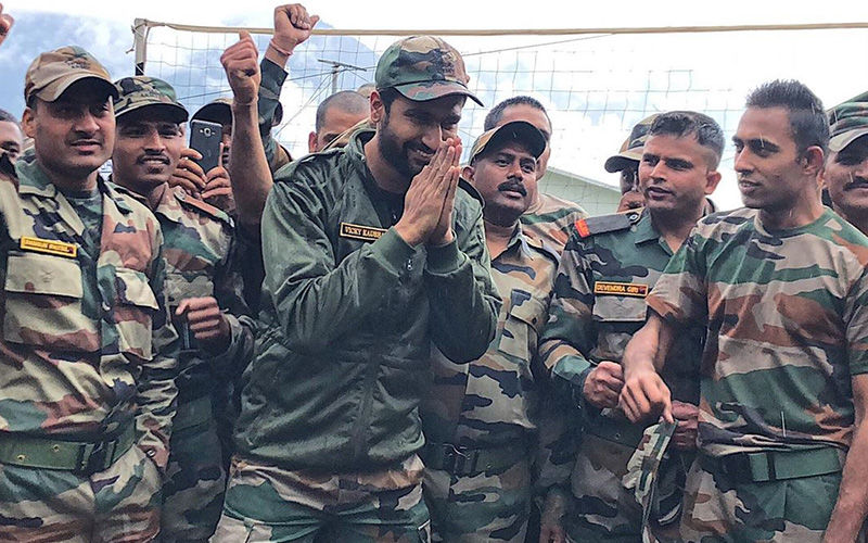 Vicky Kaushal Spends Time With The Jawans: Uri Actor Is Elated