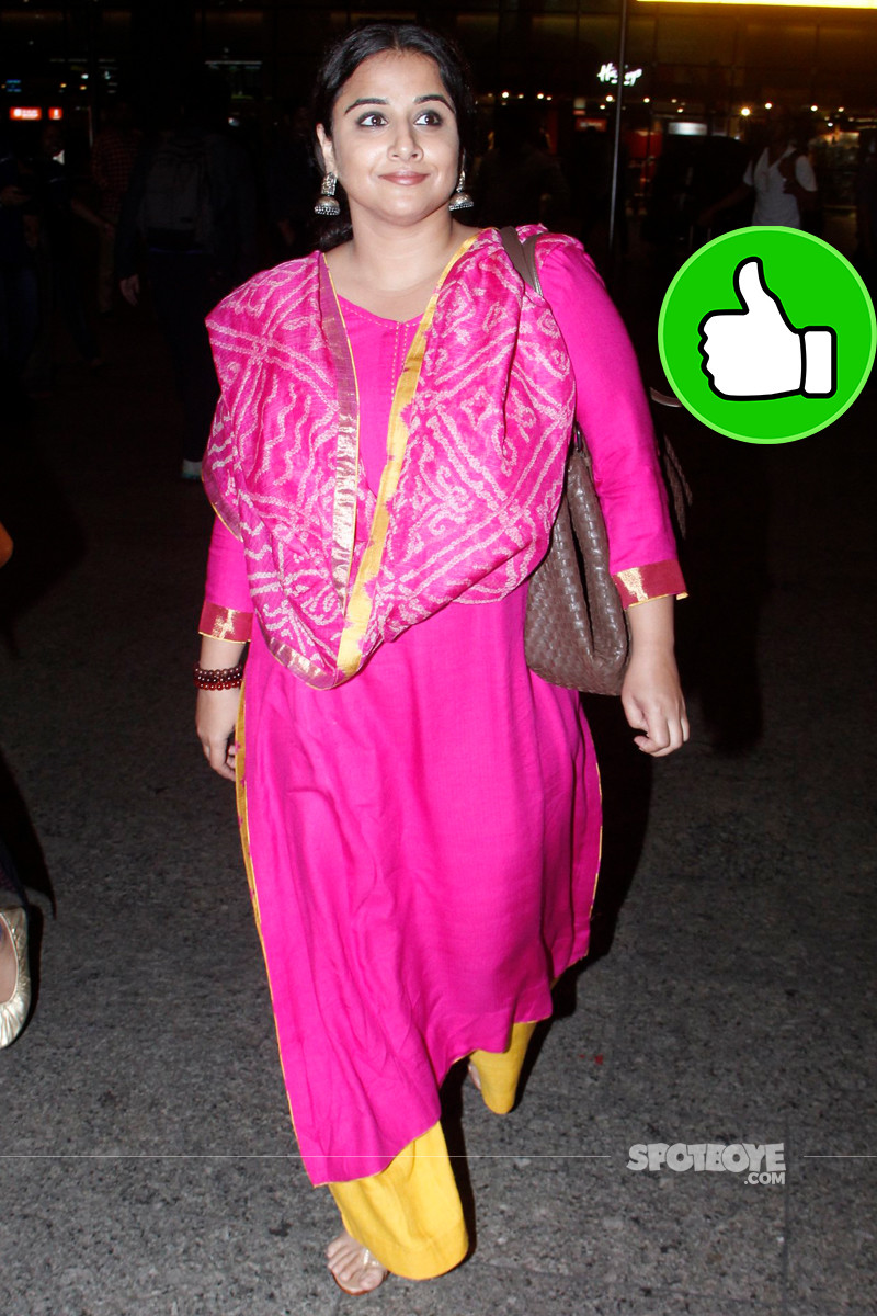 vidya balan snapped at the airport