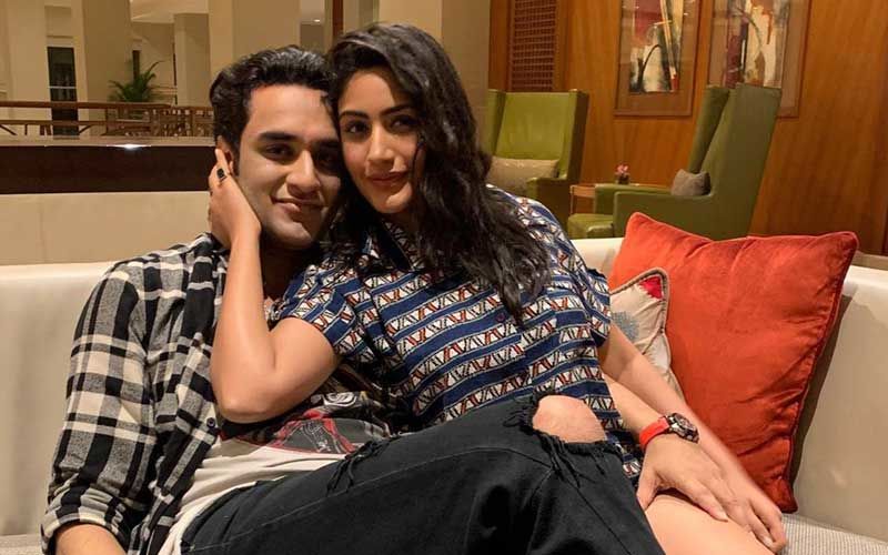 Bigg Boss 13: Ex- Contestant Vikas Gupta Poses For An Uber Cool Picture with BFF Surbhi Chandna