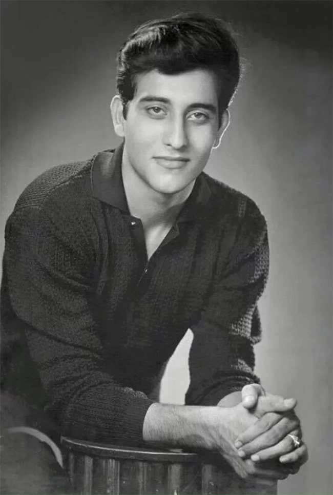 dayavan actor vinod khanna in younger days