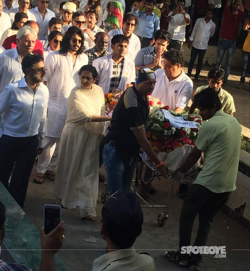 vinod khannas funeral