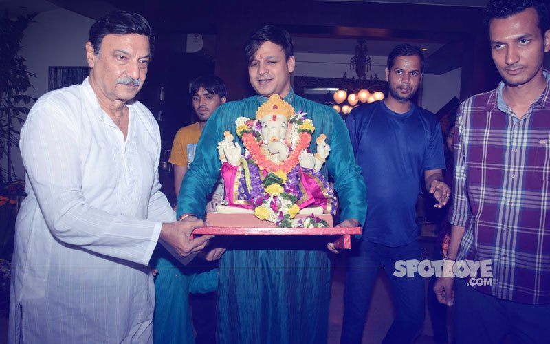 Vivek Oberoi & Co. Bid Goodbye To Lord Ganesha