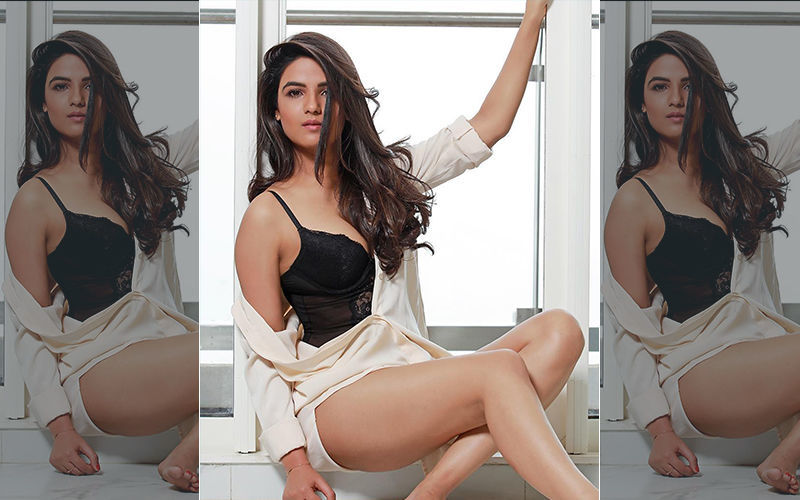 We Bet You Haven’t Seen These BOLD Pictures of Khatron Ke Khiladi 9 Contestant Jasmin Bhasin