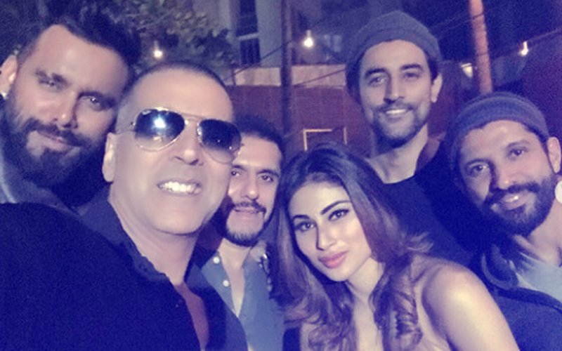 Gold Wrap-Up Bash: Akshay Kumar, Mouni Roy, Farhan Akhtar PARTY HARD!