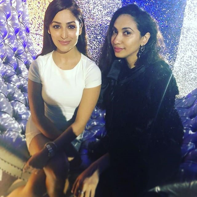 yami gautam snapped with prernaa arora